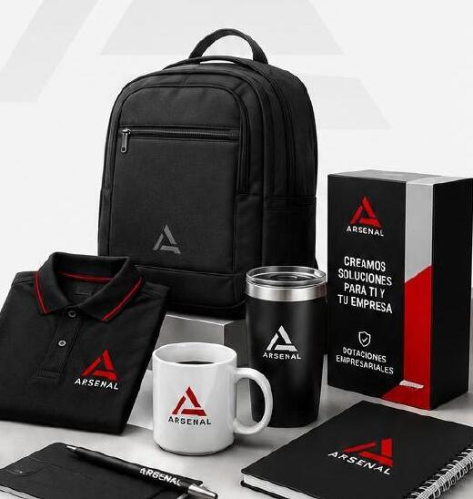 Kit de productos corporativos Arsenal: prendas y artículos personalizados